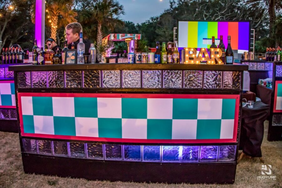 1950s-Themed-Retro-Bar-Outdoor-Event