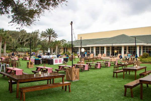 Brown_Wood_Picnic_Tables_Event_Rentals_Jacksonville