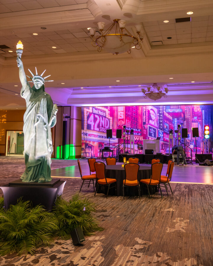 New_York_Themed_Prom_Event_Rentals_Jacksonville_Event_Design