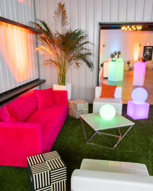Black_White_End_Table_Event_Decor_Event_Rental_Jacksonville