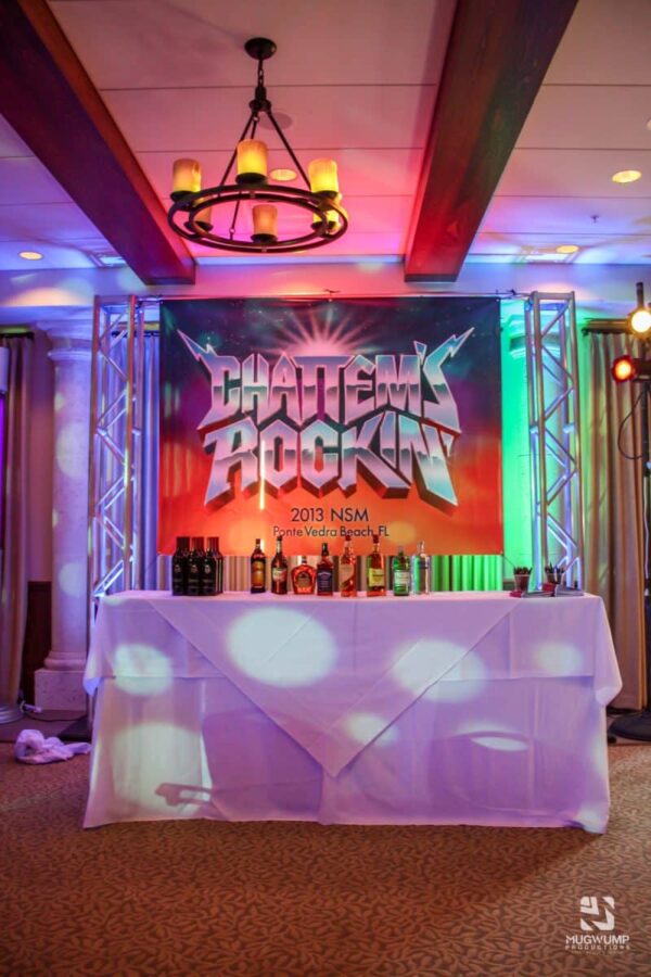 Rock-N-Roll-Themed-Decor-Bar-Jacksonville
