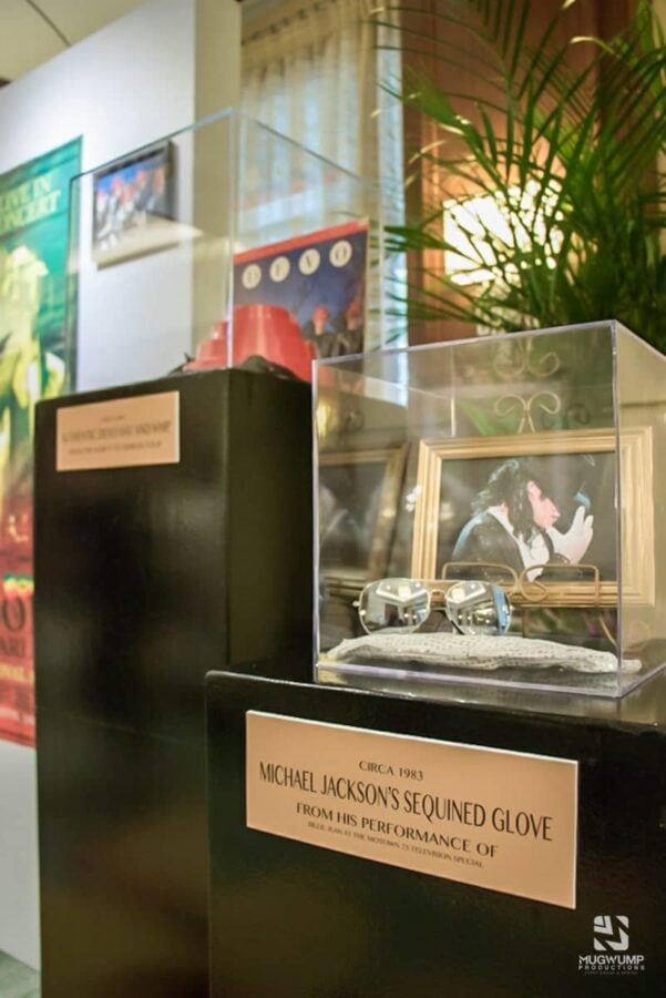Rock-N-Roll-Themed-Decor-9-1-801x1200