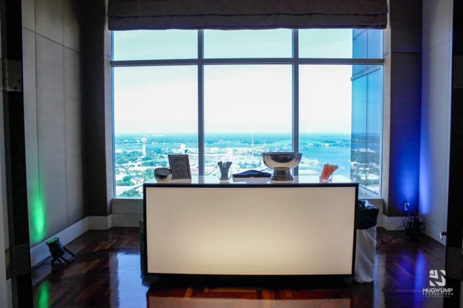 Space-Themed-Event-Bar-Lighting-Decor