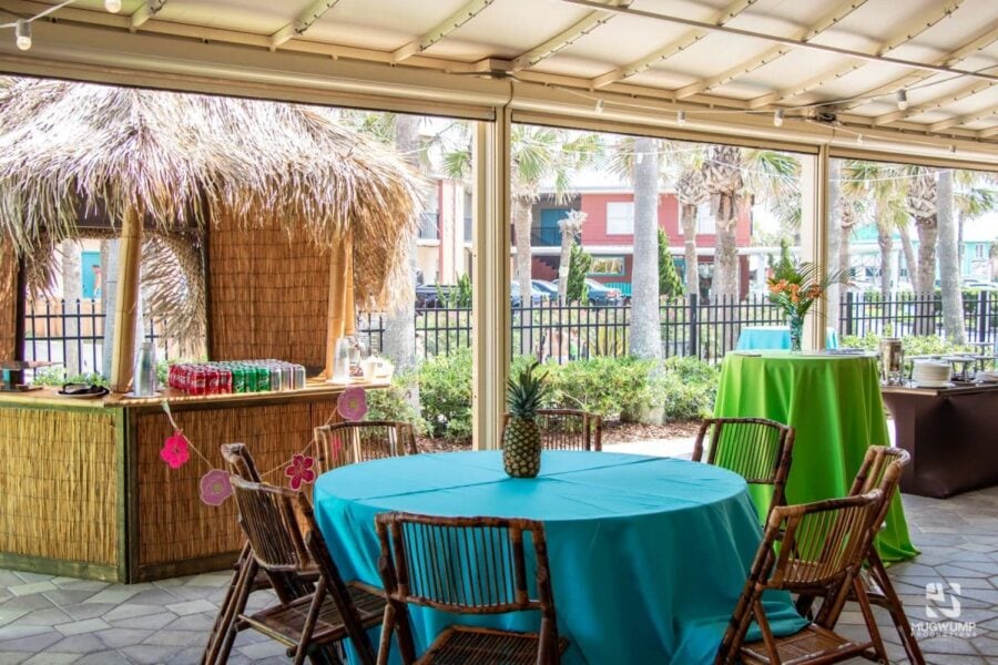Tropical-Themed-Event-Decor-Tiki-Bar