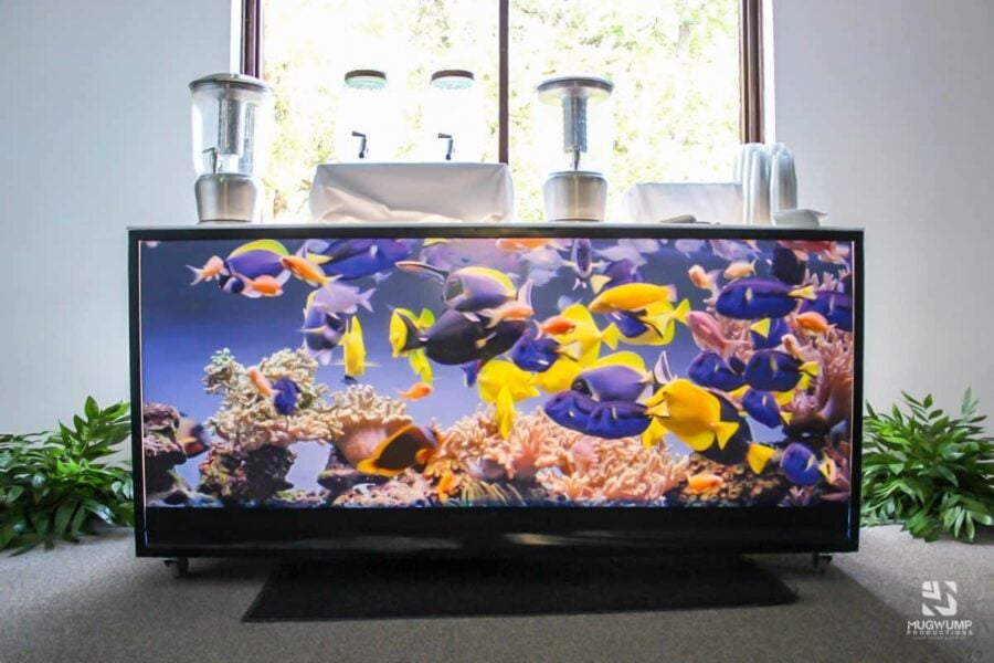 Aquarium-Table-Bar-Underwater-Themed-Event-Decor