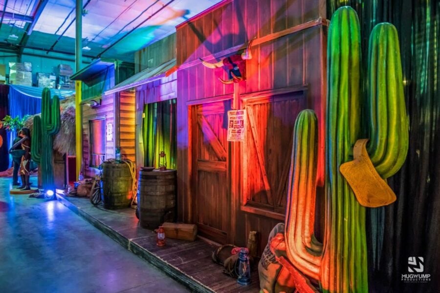 Cactus-Western-Themed-Event-Decor