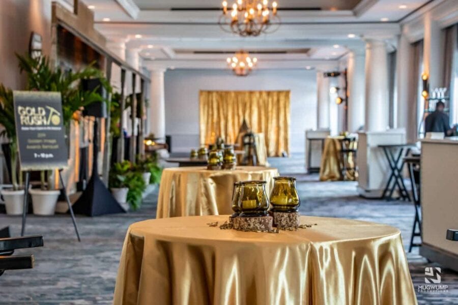 Western-Themed-Event-Table-Gold-Linens-Decor
