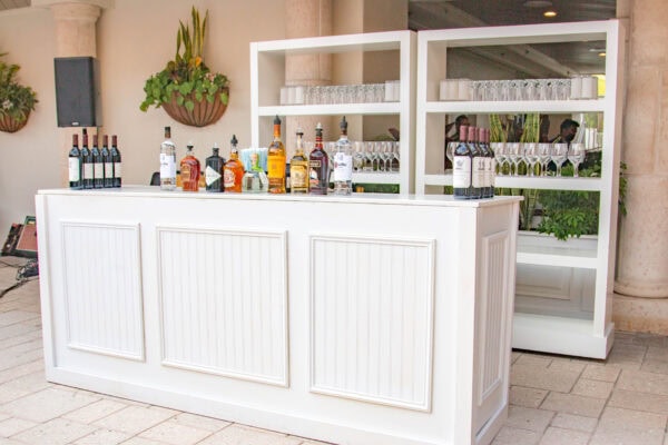 White_Wooden_Plantation_Bar_Event_Rentals_Jacksonville