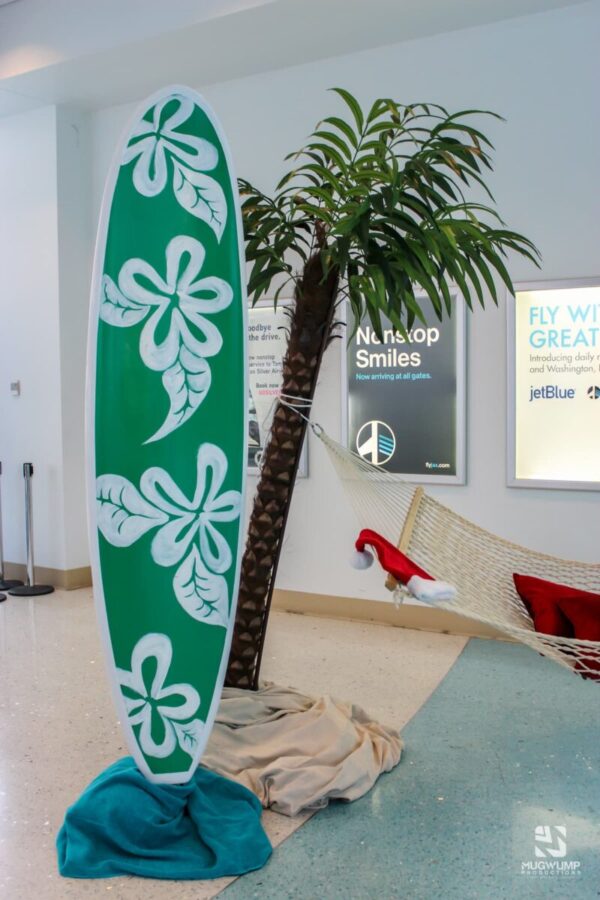 Beach-Themed-Decor-Surfboard-Hammock