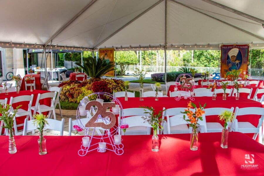 Carnival-Themed-Table-Decor