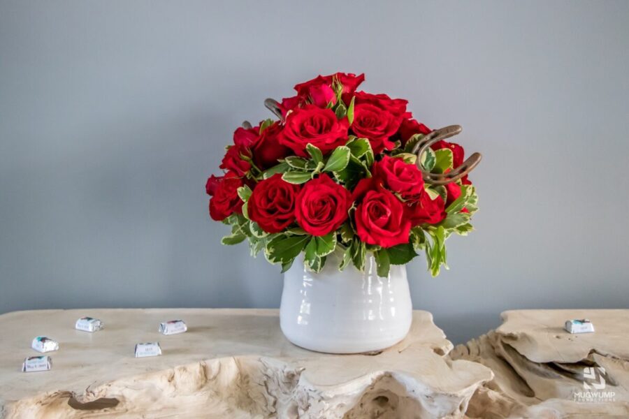 Classic-Red-Rose-Floral-Arrangement