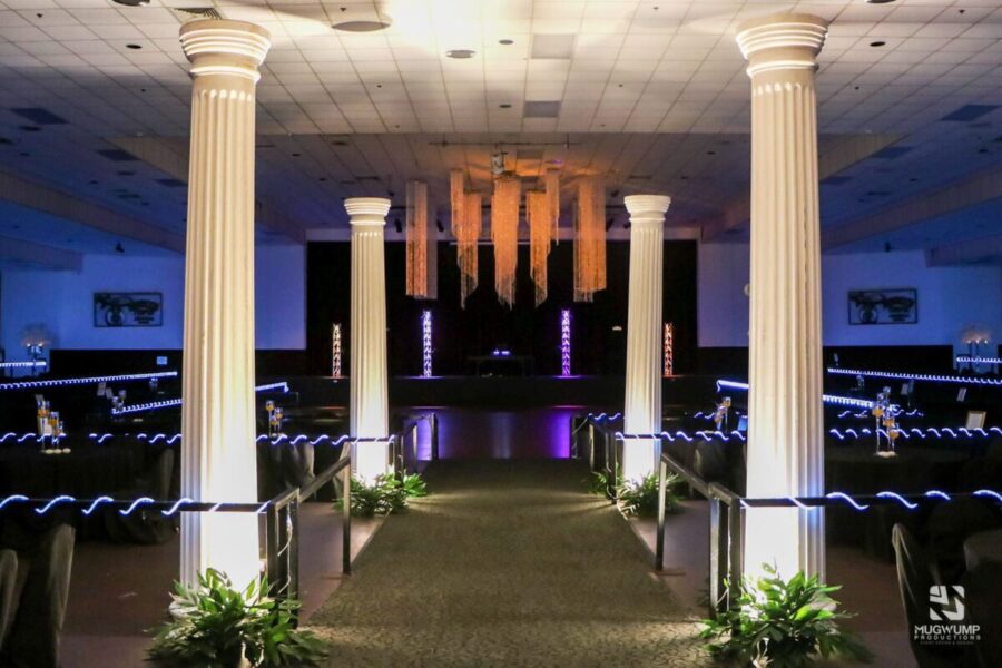 Decorative-Columns-Lining-Walkway