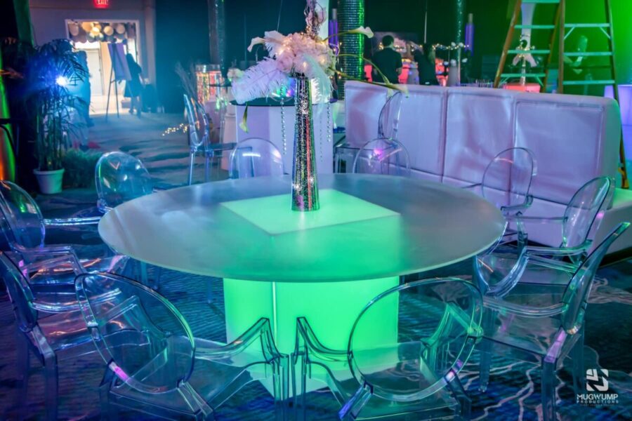 Disco-Themed-Table-Decor