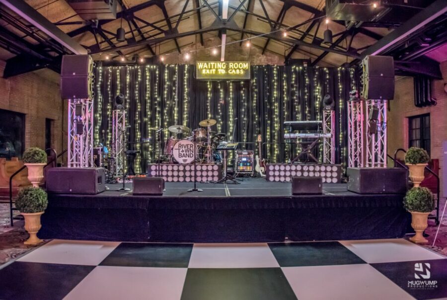 Event-Band-Stage-And-Dance-Floor