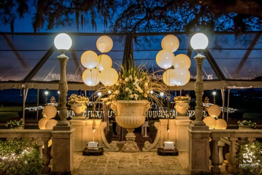 Event-Decor-Balloons-Outdoor-Lighting-Evening-Event