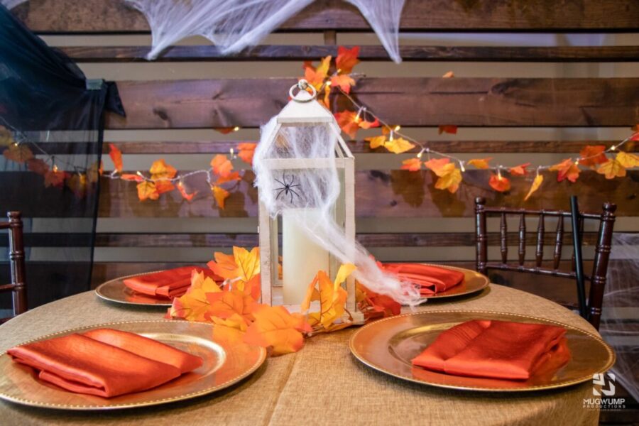 Fall-Themed-Table-Decor