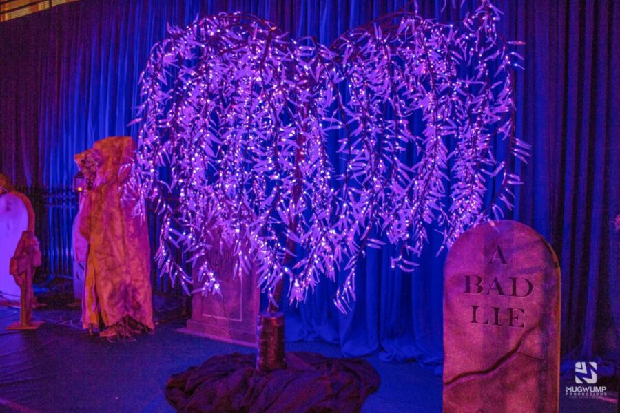 Faux-Light-Up-Willow-Tree-Halloween-Decor