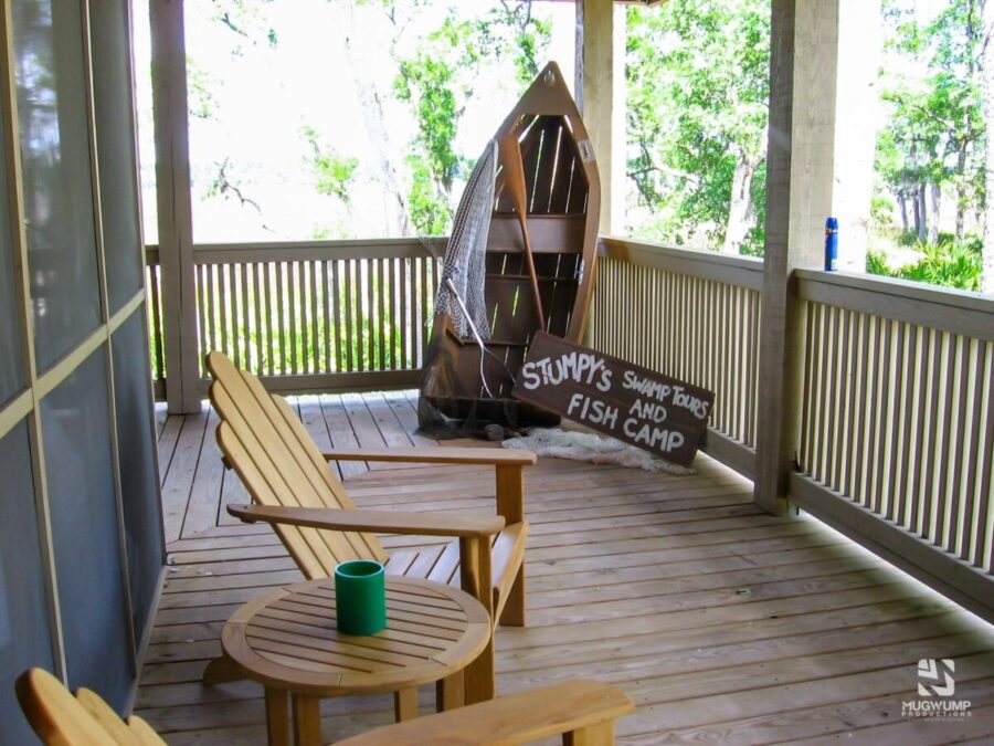 Fish-Camp-Decor-Canoe