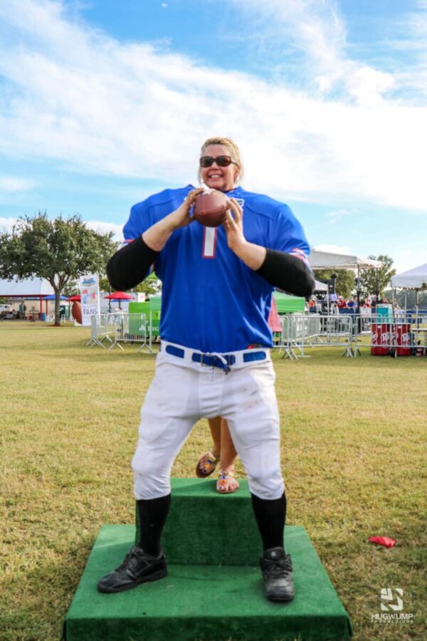 Florida-Gators-Football-Player-Statue-Photo-Booth