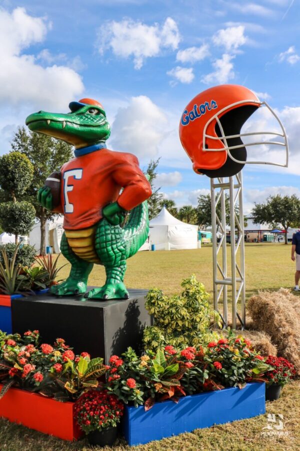 Florida-Gators-Mascot-And-Helmet-Prop