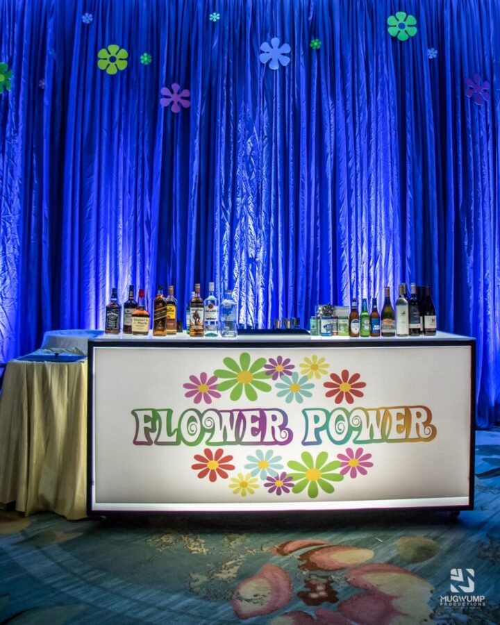 Flower-Power-Decor-Glow-Bar-Rental