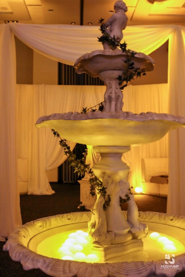 Garden-Fountain-Event-Decor