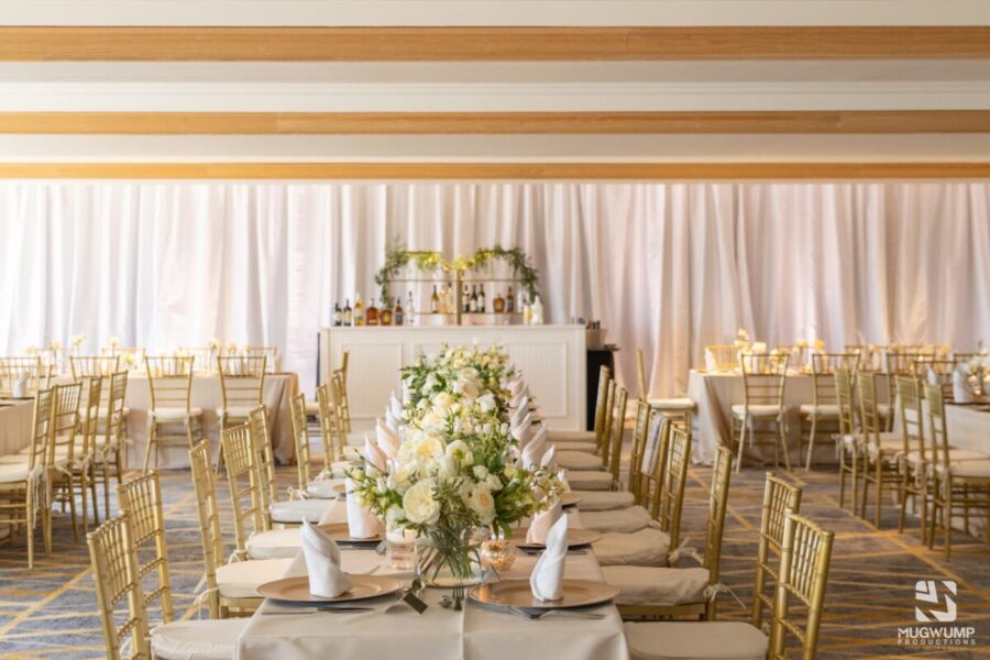 Gold-And-White-Wedding-Reception