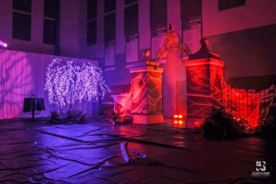 Graveyard-Fence-Entrance-Smoke-Machine