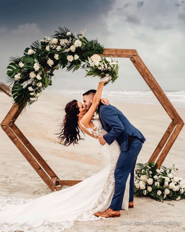 hexagon-wedding-arch-with-floral-1 (1)