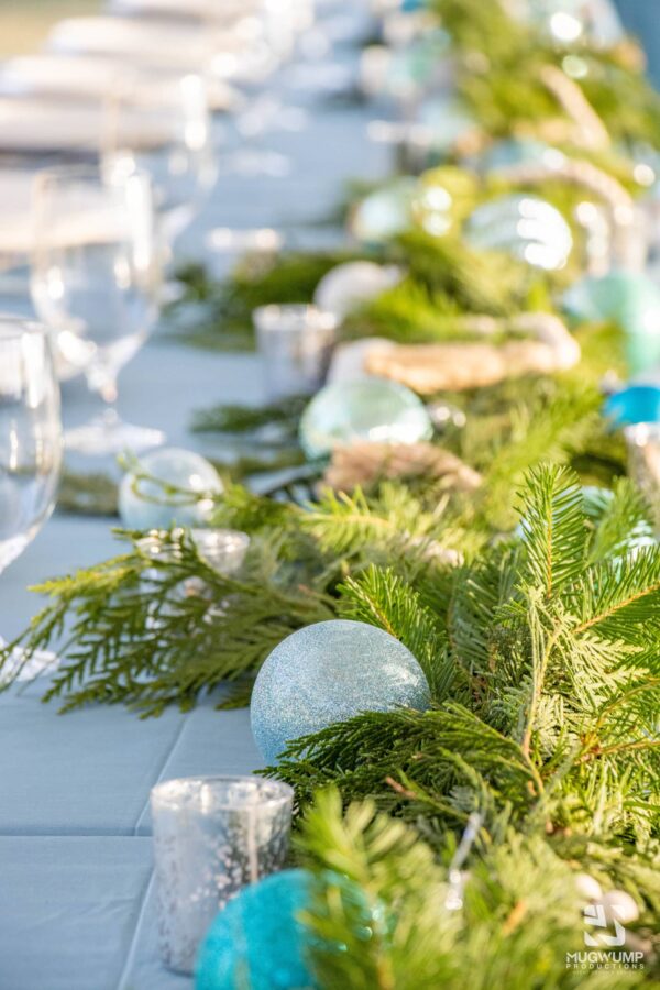Holiday-Party-Table-Decor