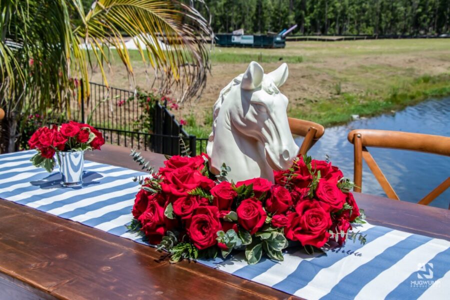 Kentucky-Derby-Themed-Event-Table-Centerpiece