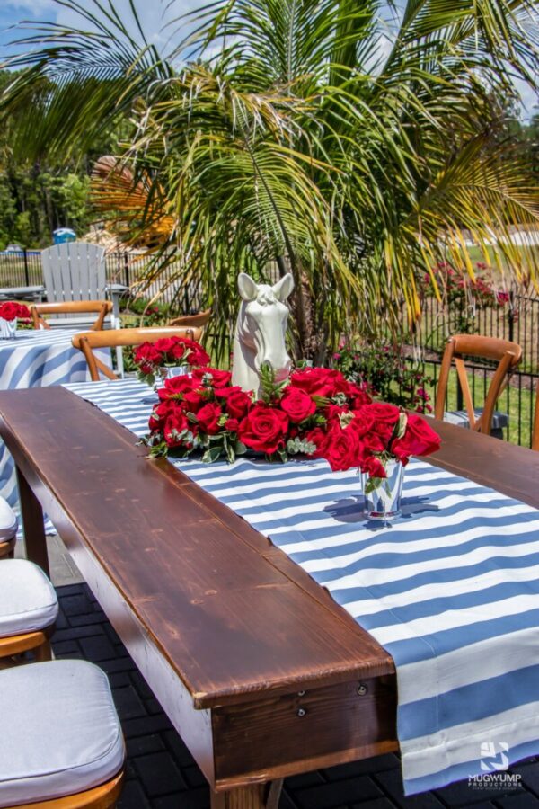 Kentucky-Derby-Themed-Event-Table-Decor