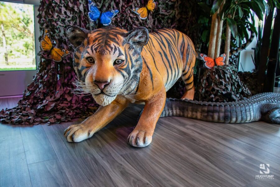 Large-Tiger-Decorative-Prop