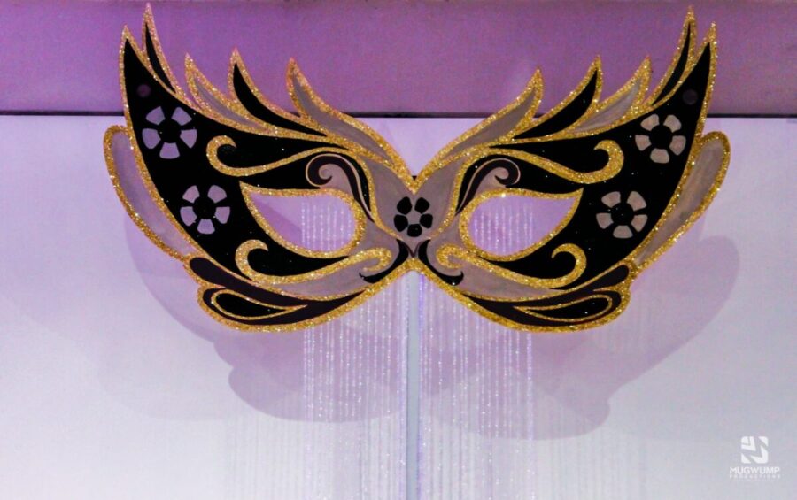 Masquerade-Themed-Event-Large-Mask-Wall-Decor