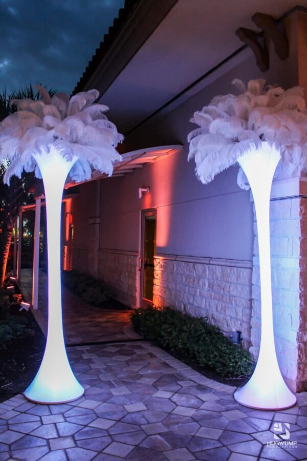 ostrich-feather-tree-1920s-event-decor-800x1200
