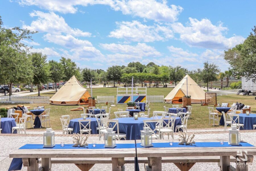 Outdoor-Event-Decor-Blue-Table-Decor