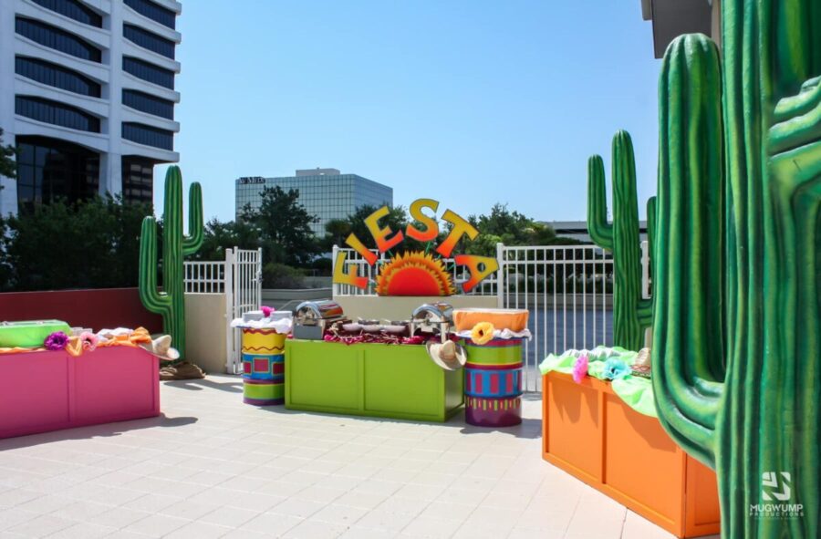 Outdoor-Mexican-Fiesta-Themed-Event-Decor