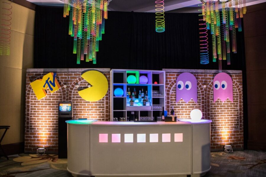 Pacman-Themed-Decor-Glow-Bar