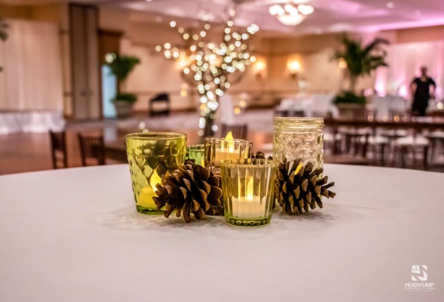 Pinecone-Details-Table-Decor