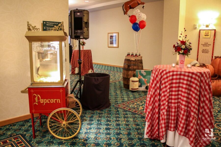 Popcorn-Machine-Red-Table-Linen-Event-Decor
