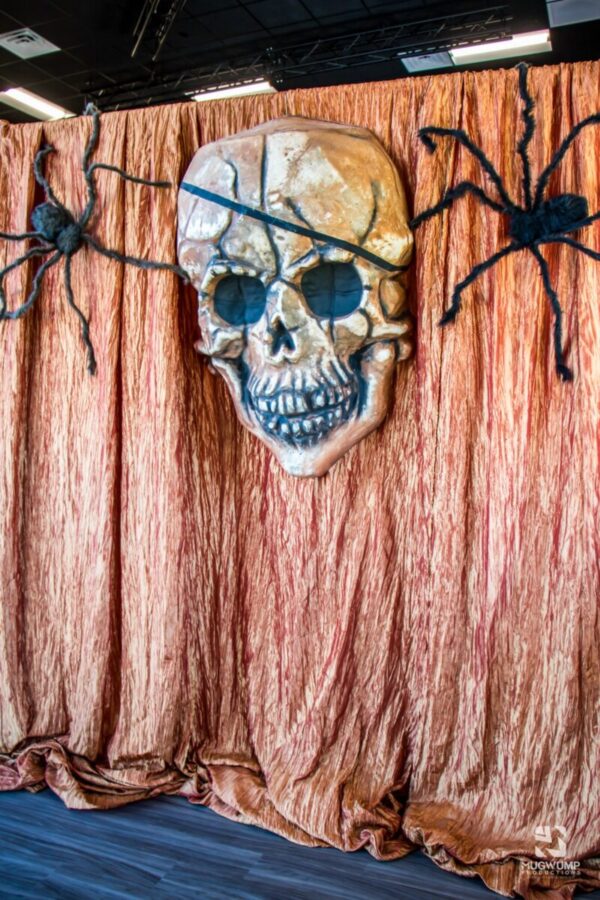 Skeleton-Head-Wall-Decor-Fuzzy-Spider-Prop