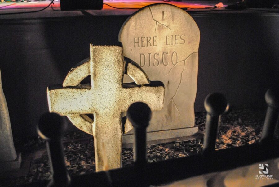 Tombstone-Prop-Halloween-Decor