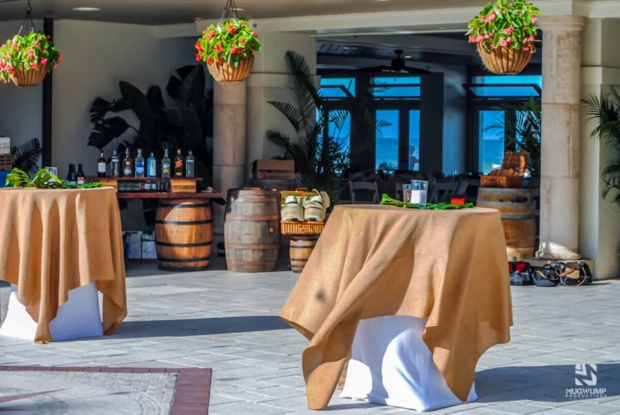 Tropical-Outdoor-Event-Decor