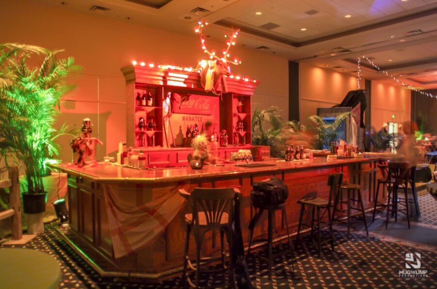 Western-Themed-Bar-Decor