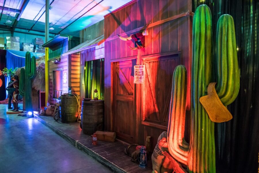 Western-Themed-Event-Decor