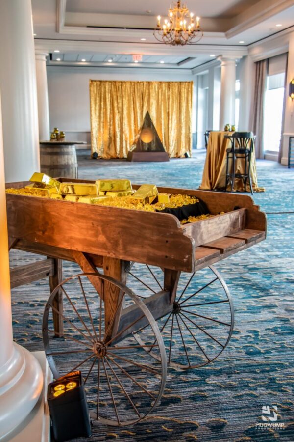 western-themed-event-decor-800x1200