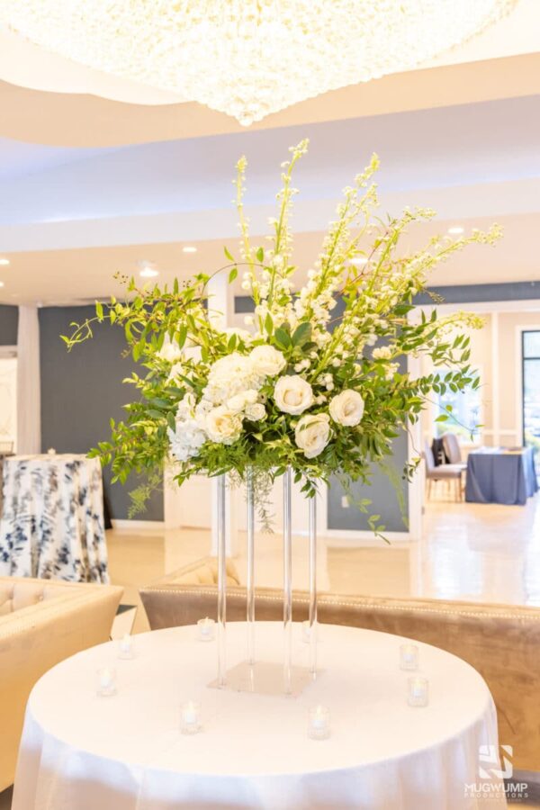 White-Roses-Floral-Arrangement