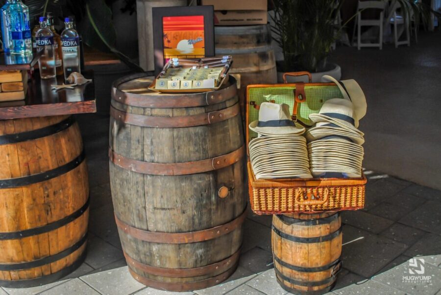 Wooden-Barrel-Event-Bar