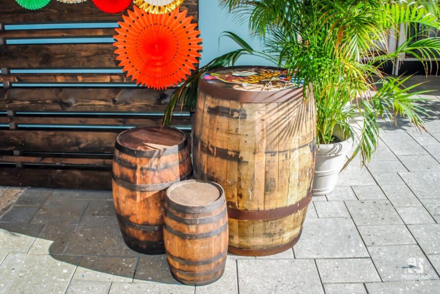 Wooden-Barrel-Photo-Booth-Decor